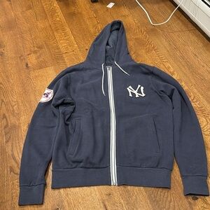 NWT Wright and Ditson Men’s NY Yankees Sweatshirt Blue and White Size Large